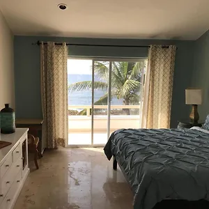 Susana Beach Front House Bed & Breakfast